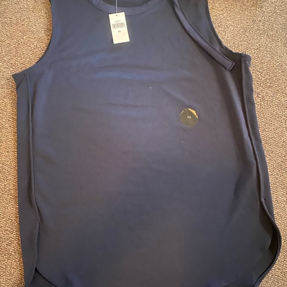 Banana Republic tops XS NWT - Picture 7 of 8